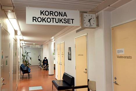 Kangasalan terveysasemalla rokotettiin koronavirusta vastaan elokuussa 2021.