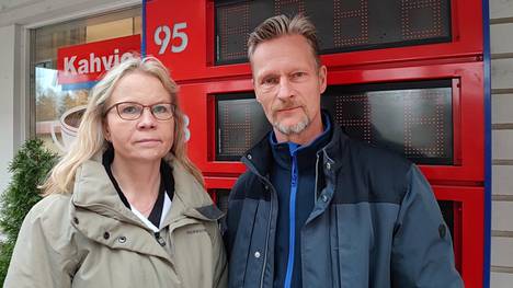 Tuija ja Pauli Mehtonen ostivat Keuroil-huoltamon alle kaksi vuotta sitten. Maanantaina jätettiin konkurssihakemus.