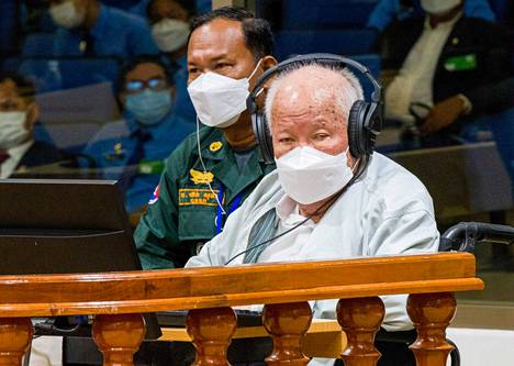 Kambodžan entisen valtionpäämiehen Khieu Samphanin saama tuomio elinkautisesta vankeusrangaistuksesta pidettiin ennallaan.