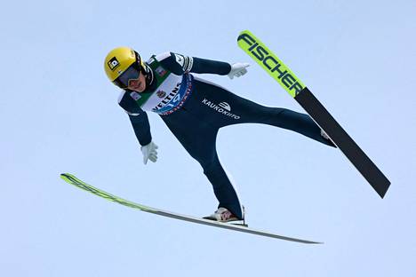 Vilho Palosaari oli paras suomalainen mäkiviikon toisen kilpailun karsinnassa Saksan Garmisch-Partenkirchenissä lauantaina 31. joulukuuta.