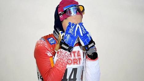 Heidi Weng joutuu jännittämään olympiamatkansa kohtaloa.