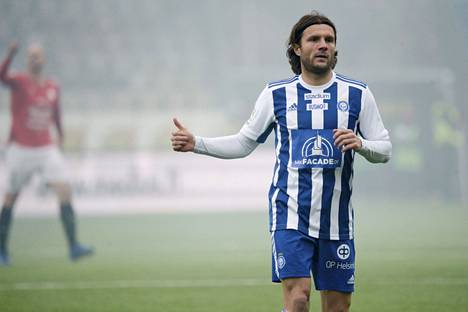 Perparim Hetemaj palasi Suomen liigaan ja HJK-paitaan pitkän ja menestyksekkään ulkomaan kierroksen jälkeen. Kuva HIFK-derbypelistä.