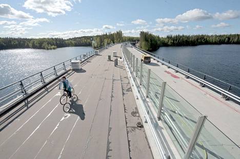 Tältä Särkijärven sillalla näytti vuonna 2011, kun rakennelma oli viimeistelyjä vaille valmis. 