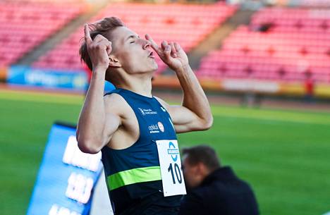 Markus Teijula tähtikisoissa Tampereella vuonna 2017. Unikeon aamuhölkässä Teijula juoksi 10 kilometriä aikaan 37.41.