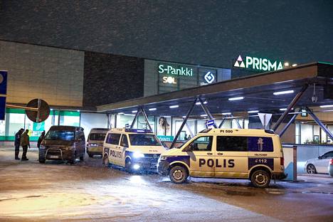 Poliisi selvittää Tampereen Lielahdessa epäiltyä väkivaltarikosta - Tampere  - Aamulehti