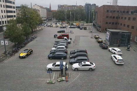 Rautatieaseman noutoparkki ei ole enää ilmainen Tampereella - Moro -  Aamulehti