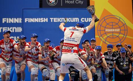 VaLePa juhli Suomen cupin voittoa viimeksi kaksi vuotta sitten. Viime vuonna cup-pokaalin haki Tampereelta Savo-Volley. 