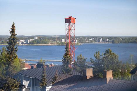 Haulitorni on erikoinen maamerkki Tampereella. 