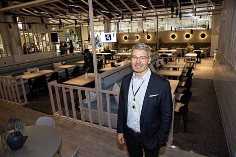 Pirkanmaan osuuskaupan toimialajohtaja Mikko Hautasaari sanoo, että Prisman remontista tulee pitkä ja haastava. Perjantaina Sokoksella esiteltiin medialle tavaratalon uusia kahviloita ja ravintoloita.