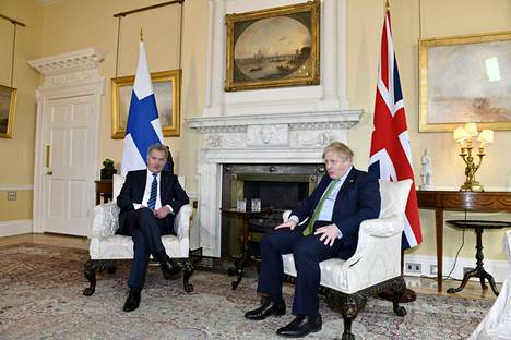 Presidentti Sauli Niinistö ja pääministeri Boris Johnson tapasivat kahden kesken tiistaina 15. maaliskuuta Lontoossa JEF-kokouksen yhteydessä.