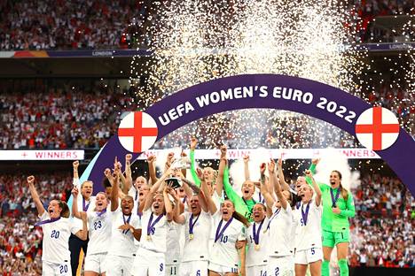 Englanti voitti historiallisen ensimmäisen naisten jalkapallon Euroopan mestaruutensa.