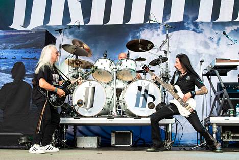 Brittibändi Uriah Heep joutui perumaan kolme keikkaansa Suomessa tapahtumajärjestäjä RH Entertainmentin jouduttua konkurssiin, mutta perjantainen Ikaalisten keikka saatiin järjestettyä. Yhtye esiintyi Tampereen Hakametsässä heinäkuussa.