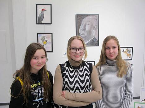 Iita Helomaa, Aada haapasaari ja Olivia Sillanpää haaveilevat ammatista, johon voisi luontevasti yhdistyä myös kuvataiteen tekeminen.