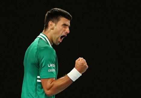 Novak Djokovic pyrkii kumoamaan karkoituspäätöksen.