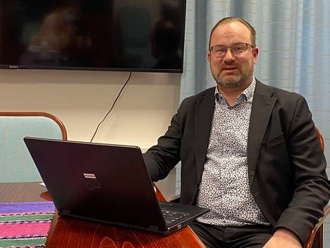 Sastamalan kaupunginjohtaja Jarkko Malmberg saa koulutusta tulevaisuuden haasteisiin.