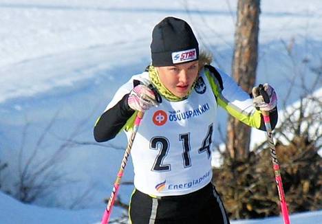 Riina Hakala hiihti nuorten SM-kisoissa 12. vapaalla.