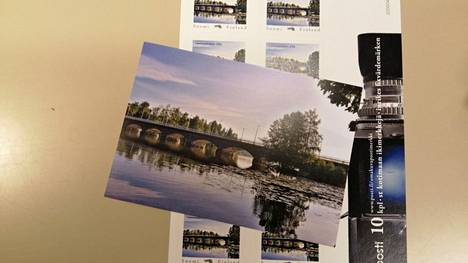 Postimerkkikerho on painattanut postimerkin päivää varten rajoitetun erän postimerkkejä ja kortteja, joiden kuva-aiheena on Vammaskosken silta. Alkuperäisen kuvan on ottanut Petri Niittymäki.