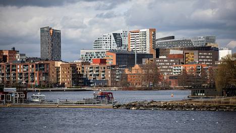 Tampere kasvoi alkuvuonna yli 600 asukkaalla. Ratinan rantamaisemia ja keskustan siluettia kuvattiin keskiviikkona 24. huhtikuuta.