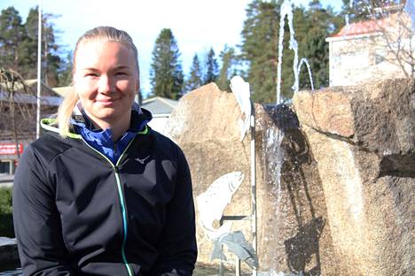 Salla Sipponen pettyi suoritukseensa EM-kisojen kiekonheiton karsinnoissa maanantai-iltana.