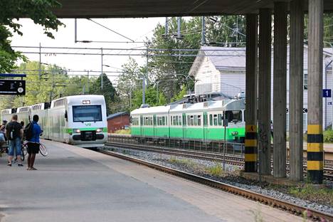 Helsingistä Tampereelle ja edelleen pohjoiseen kulkeva päärata on koko Suomen mittakaavassa tärkein väylä sekä henkilö- että tavaraliikenteen määrässä.