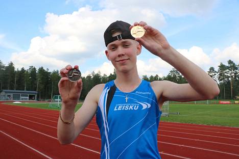 Kulta kiiltää hopeaa kirkkaammin. Honkajokelainen superlupaus Tomi Mäkitalo nappasi kaksi mitalia 15-vuotiaiden SM-kisoista.