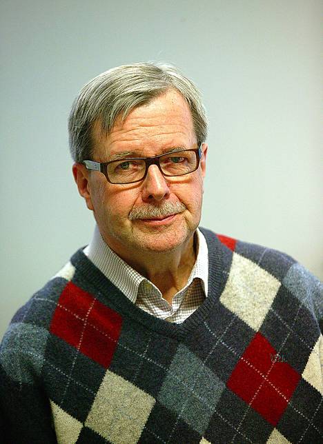 Emeritusprofessori Petter Portin (1940-2023).