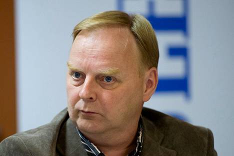 Kristillisdemokraattien pitkäaikainen valtuutettu Timo Rauhalammi nousee takaisin valtuustoon, kun Heidi Auvinen erosi valtuustopaikalta. 