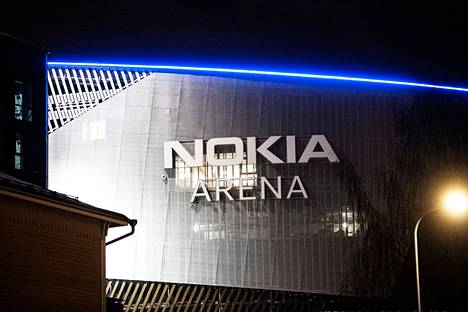Nokia-areenan kylkeen tulee valokirjaimet kolmeen kohtaan. 