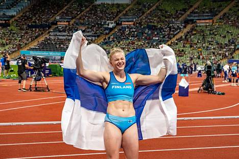 Wilma Murto voitti seiväshypyn EM-kultaa kesällä 2022.