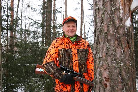 Monen riistanhoitoon liittyvien tehtävien ja luottamustoimien ohessa Timo Pessinen ehtii vielä metsällekin. Hänen metsästyksensä pääasiallisia kohteita ovat karhu ja hirvi.