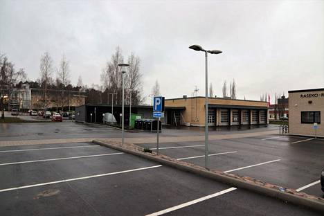 300-neliöinen B-halli on Raision uintikeskus Ulpukan naapurissa. 