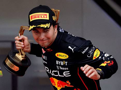 Red Bullin meksikolaiskuski Sergio Perez juhli Monacon gp:n voittoa.