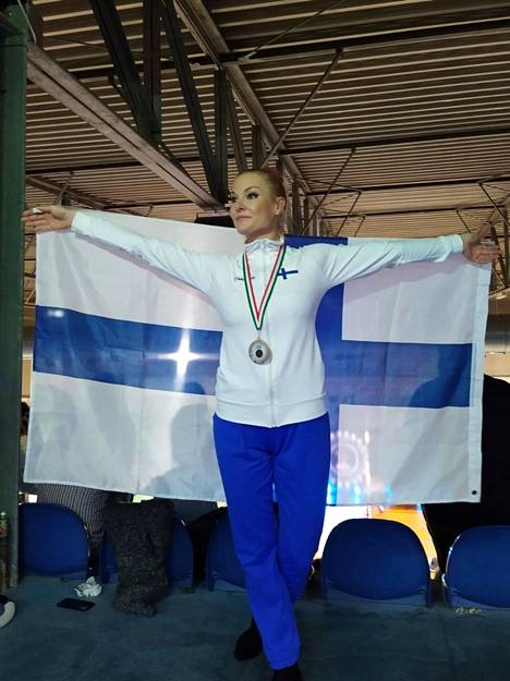 Jämsäläinen Tea Savio voitti viikonloppuna tankontanssin MM-hopeaa Italiassa käydyissä kisoissa. 