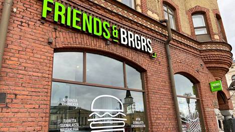 Friends & Brgrsin Keskustorin ravintola meni kiinni kymmeneksi päiväksi maanantaina 2. toukokuuta. Luvassa on iso remontti, yhtiön toimitusjohtaja sanoo.