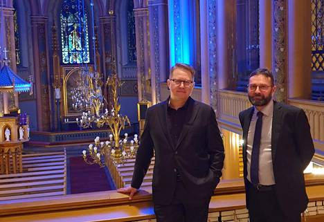 Basso Nicholas Söderlund ja urkuri Kari Vuola konsertoivat Keski-Porin kirkon iltamusiikkisarjassa.