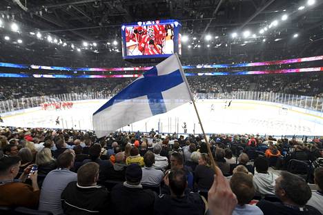 MM-kisojen päänäyttämölle Tampereen Nokia-areenalle mahtuu  jääkiekko-otteluissa noin 13 000 katsojaa., joskin MM-kisoissa kapasiteetti on pienempi. 