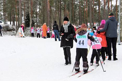 Kaikkiaan koulujen välisiin hiihtoihin otti osaa 181 osallistujaa.