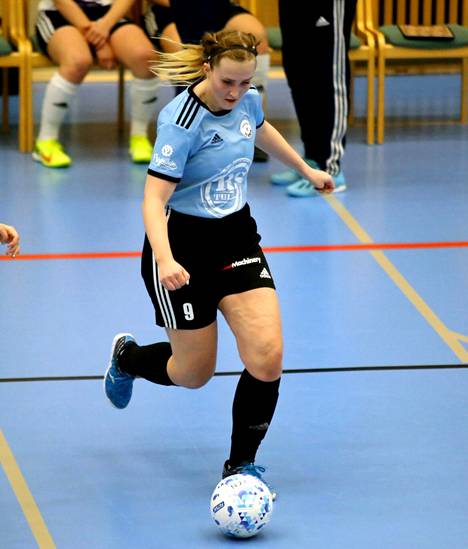 Oosa Fjäder oli yksi FC Nokian maalintekijöistä voitokkaassa Futsal-liigan ottelussa KaDya vastaan.