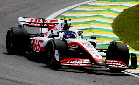 Mick Schumacher harjoituksissa Brasiliassa 11. marraskuuta.