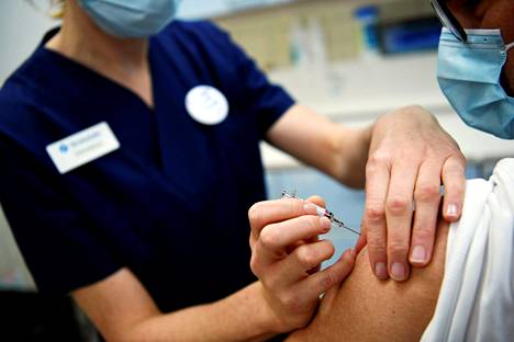Julkiseen terveydenhoitoon on tilattu ennätysmäärä influenssarokotteita.