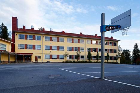 Ruosniemen koulun peruskorjaus ei enää ole ajankohtainen, koska Pohjois-Poriin valmistuu suuri monitoimitalo. 