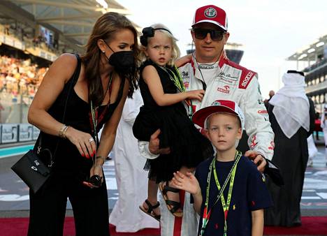 Kimi Räikkösen perhe oli mukana uran viimeisessä F1-kisassa.