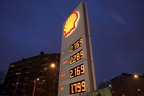 Venäjän aloitettua hyökkäyksen Ukrainaan raakaöljyn hinta on ollut jyrkässä nousussa.