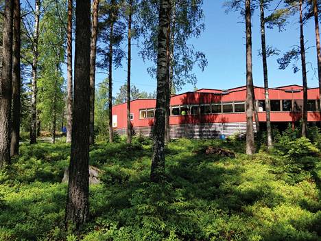 Suomen huvijärjestäjien keskusliitto valitsi Huvilinnun lavan vuonna 2017 Vuoden huvijärjestäjäksi.