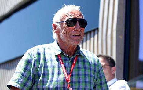 Energiajuomayhtiö Red Bullin omistaja Dietrich Mateschitz on kuollut lauantaina 78-vuotiaana. Mateschitz kuvassa vuonna 2019. 