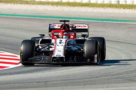 Kimi Räikkönen ja kumppanit ovat tänä vuonna päässeet radalle vain testeissä. 