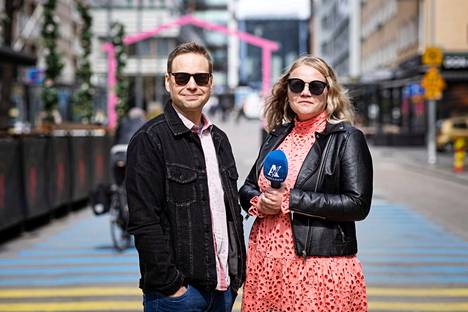 Tuukka Välimäki ja Saara-Maria Tunturi juontavat lauantain suoran lähetyksen Tampereen Tuomiokirkonkadulta.