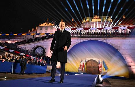 Presidentti Joe Biden kiitti tiistaisessa puheessaan Puolaa ja sen kansalaisia heidän ukrainalaisille antamastaan avusta.