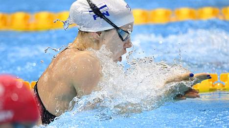 Ida Hulkko ui sunnuntai-iltana naisten 50 metrin rintauintifinaalissa lyhyen radan EM-kisoissa. Kuva olympialaisista.