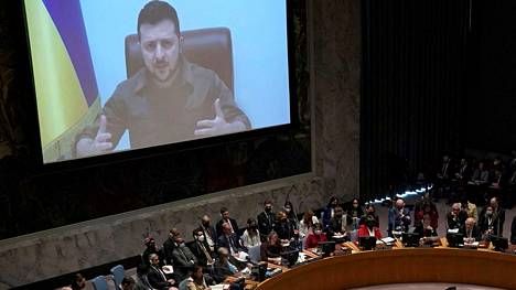 Ukrainan presidentti Volodymyr Zelenskyi puhui tiistaina 5. huhtikuuta YK:n turvallisuusneuvoston kokouksessa.